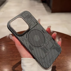 Matte Carbon Fiber Magnetic Protective Case for iPhone 17/16 Pro Max