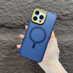 Skin-feeling magnetic frosted all-inclusive contrast color Apple anti-fall case